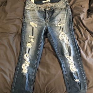Kancan midrinse distressed jeans. Size 27